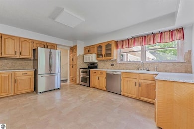 2007 S Lake Mitchell Dr, Cadillac, MI 49601 - photo 7