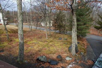 102 Waterview Dr, Lords Valley, PA 18428 - photo 4