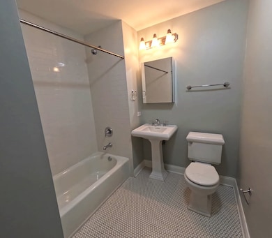 851 N La Salle Dr unit 1S, Chicago, IL 60610 - photo 6