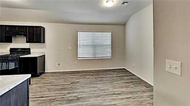 1911 Oak Tree Ct, Shawnee, OK 74804 - photo 7