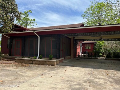 310 N Haley St, Hazlehurst, MS 39083 - photo 4