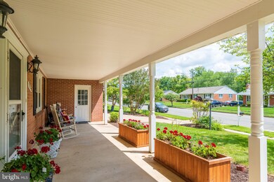 5230 Portsmouth Rd, Fairfax, VA 22032 - photo 5