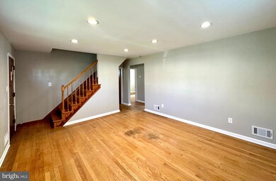 805 N Woodward Dr, Essex, MD 21221 - photo 2