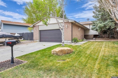 212 Taylor St, Rock Springs, WY 82901 - photo 2