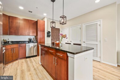 The Spectrum unit 504, Falls Church, VA 22046 - photo 4