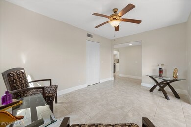 Den/Office/Extra bedroom