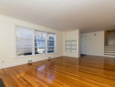 50 Crown Ridge Rd, Wellesley, MA 02482 - photo 4