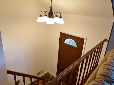 Entry/Foyer.