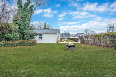 3 Poplar Rd, Amityville, NY 11701 - photo 6