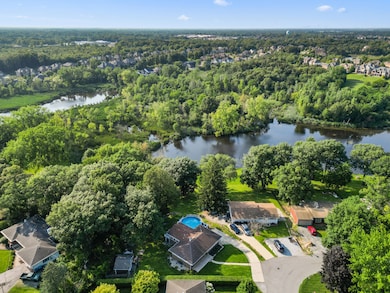 9176 W Springhill Dr, Saint John, IN 46373 - photo 3