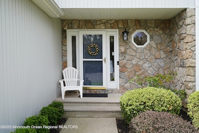 28 Hickory Ln, Little Silver, NJ 07739 - photo 2