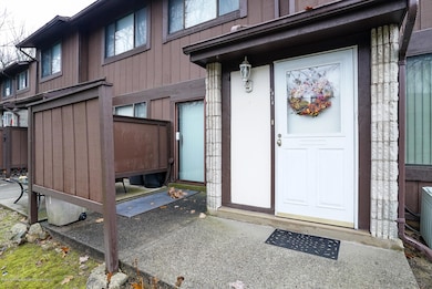 1814 Forest Hill Rd unit 87F, Staten Island, NY 10314 - photo 2