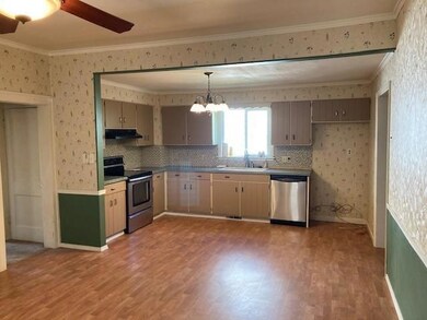 654 E Chestnut St, Lancaster, OH 43130 - photo 7