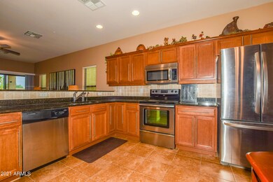04 Kitchen