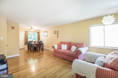 5916 Mustang Dr, Riverdale, MD 20737 - photo 7