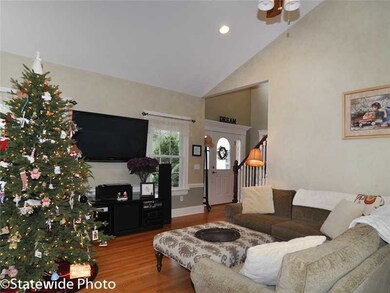 10 Sophia Ln, Greenville, RI 02828 - photo 4