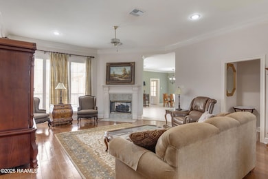 6-web-or-mls-302 Geoffroy St-6