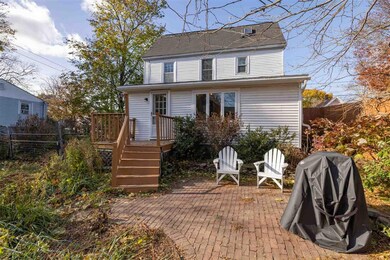 245 Thornton St, Portsmouth, NH 03801 - photo 6