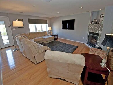 Living Room. Bright & spacious living room with ga