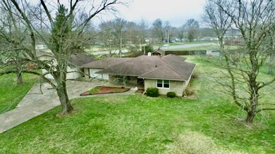 515 Vermillion Ct, Anderson, IN 46012 - photo 2