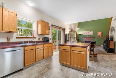 86-web-or-mls-10852-thornberry-way