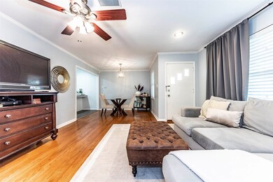 2219 Cheshire Ln, Houston, TX 77018 - photo 3