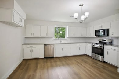 906 South Rd, Baytown, TX 77521 - photo 4