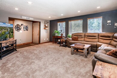 19425 Apache Rd, Bend-18