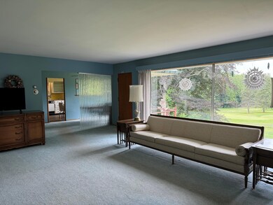3017 Niles Buchanan Rd Living Room