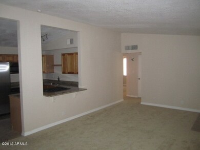 LIVING ROOM~ENTRY
