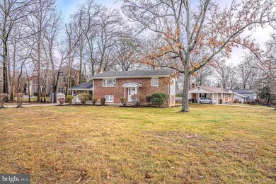 1917 Hull Rd, Vienna, VA 22182 - photo 2