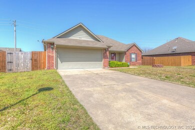 3818 S 201st East Ave, Broken Arrow, OK 74014 - photo 3