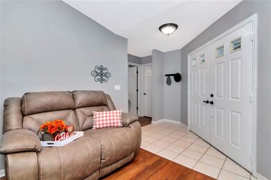 5433 Hill Dr, Zephyrhills, FL 33542 - photo 3