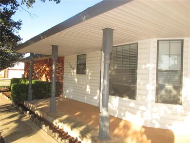 1100 Leafhurst Rd, Moore, OK 73160 - photo 4