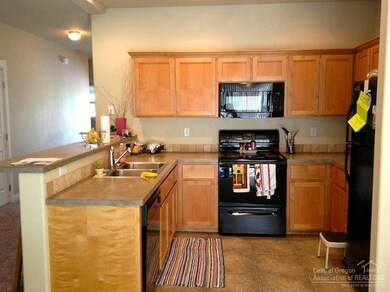 21031 Carl St, Bend, OR 97701 - photo 5