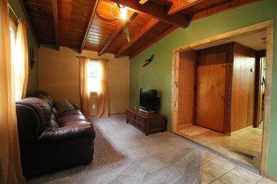 4228 S County Road D, Janesville, WI 53548 - photo 6