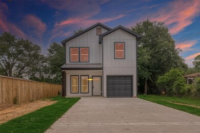 2710 Dewey St, Waller, TX 77484 - photo 2