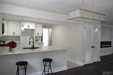 42 W Cliff Rd, Colonia, NJ 07067 - photo 6