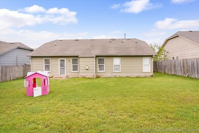20300 E 42nd Place S, Broken Arrow, OK 74014 - photo 2