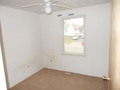 3008 Fleet Rd, Columbus, OH 43232 - photo 7