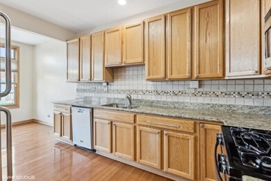 166 E Lake St unit C, Elmhurst, IL 60126 - photo 6