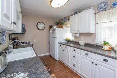 2301 SE 6th St, Des Moines, IA 50315 - photo 3