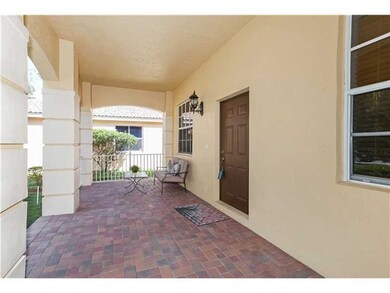 4250 Fox Ridge Dr, Weston, FL 33331 - photo 3