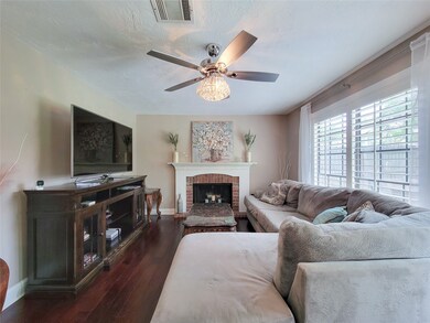 8310 Lime Springs Dr, Houston, TX 77095 - photo 5