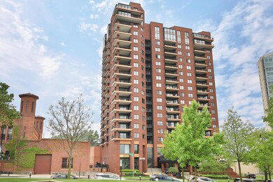 155-W-Main-305-02a