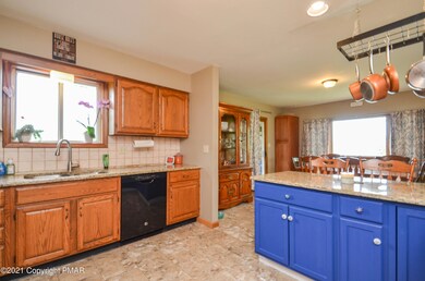 2769 Rising Hill Dr, Saylorsburg, PA 18353 - photo 7