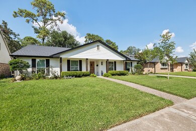 930 Chantilly Ln, Houston, TX 77018 - photo 2