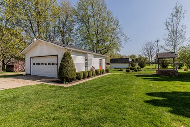 306 W Central St, Princeton, IL 61356 - photo 3