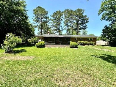 1510 Pearl Ave, Albany, GA 31707 - photo 3