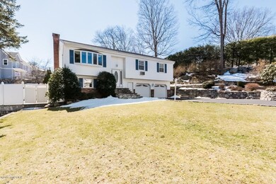 003-Front_View-3869159-medium